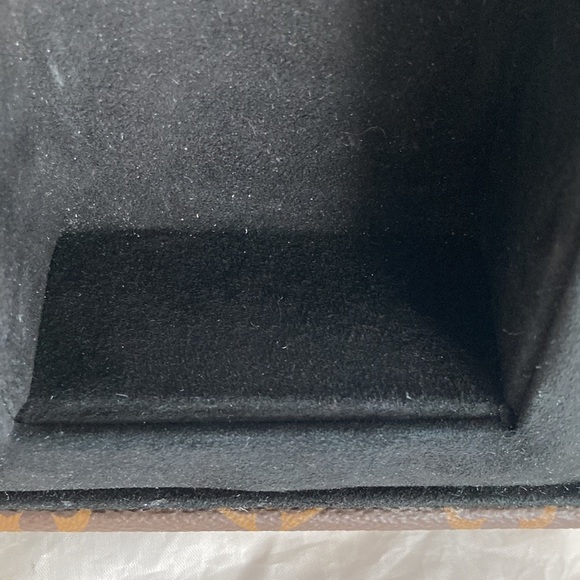 LOUIS Vuitton Monogram Watch/Bracelet Jewelry Trunk - Picture 15 of 16